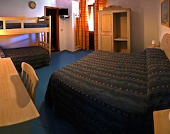Hotel Oriente (Lipari, Italia)