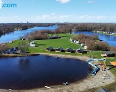 Camping de Kleine Wielen (Leeuwarden, Holanda)