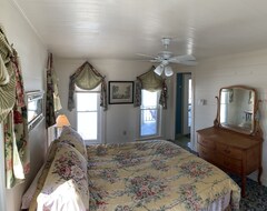 Toàn bộ căn nhà/căn hộ 5 Bedroom, 1 1/2 Bathrooms On Silver Lake (Castile, Hoa Kỳ)
