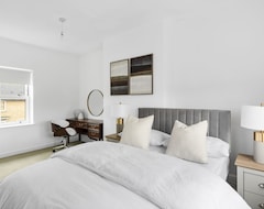Tüm Ev/Apart Daire Luxurious 3 Bed House With Free Parking (Braintree, Birleşik Krallık)