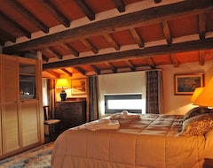 Hele huset/lejligheden Villa Il Castelletto 12 Pax With Swimming Pool Bbq Close To Beach Clubs & 5terre (Massa, Italien)