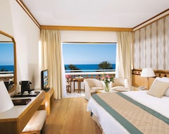 Hotelli Constantinou Bros Pioneer Beach Hotel (Paphos, Kypros)