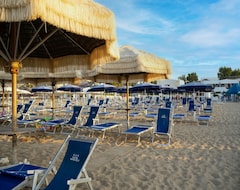 Khách sạn Hotel-residenz Mare Blu (fvm100) (Francavilla al Mare, Ý)