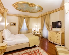 Bed & Breakfast Relais Villa Quercia (Tuenno, Ý)