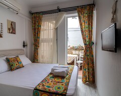 Hotel E2 Deniz Otel (Bozcaada, Turkey)