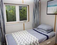Casa/apartamento entero Lakefront Cottage In Manitou Beach - Three Bedroom Cottage, Sleeps 10 (Manitou Beach, Canadá)