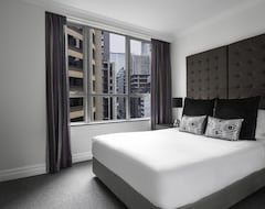 Khách sạn Mantra 2 Bond Street (Sydney, Úc)