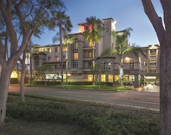 Hotel Luxury Resort Condos Steps Away From Disneyland W/ Resort Pool & Wifi (Anaheim, USA)