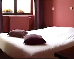 Cijela kuća/apartman Homerez - Spacious Appartement For 8 Ppl. With Sauna, Jacuzzi, Spa And Terrace (Saint-Genès-du-Retz, Francuska)
