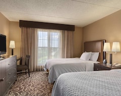 Hotel Embassy Suites by Hilton Pittsburgh International Airport (Coraopolis, USA)