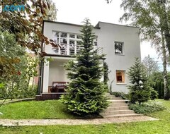 Hele huset/lejligheden Beautiful Villa With Garden In Milanowek (Baranów, Polen)