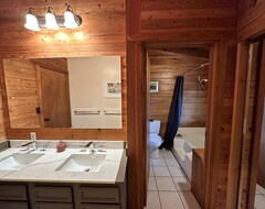 Tüm Ev/Apart Daire Stunning Lodge With Superb Views And Rustic Charm! (Now Denver, Kanada)