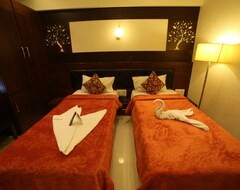 Hotel Grand Pragati (Surat, India)