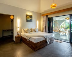 Hotel C Roque Beach Resort (Colva, India)