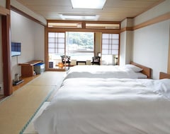 Ryokan Kanamaru (Karatsu, Japan)