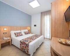 Khách sạn Hotel Amalfi - Smart Hotel (Riccione, Ý)