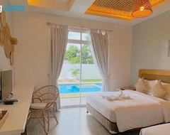 Khách sạn Anlio Resort (Tabalong, Indonesia)