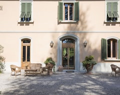 Hotel Villa Sestilia Guest House (Montaione, Italy)