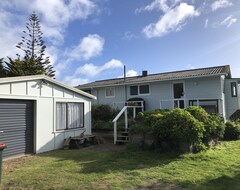 Toàn bộ căn nhà/căn hộ The Beachsider - Te Horo Beach Holiday Home (Otaki, New Zealand)
