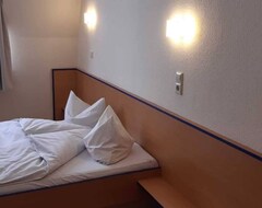 Khách sạn Sleep & Go (Schönebeck, Đức)
