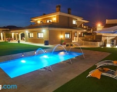 Toàn bộ căn nhà/căn hộ 5 Bedrooms Villa With Private Pool Sauna And Terrace At Vinaixa (Vinaixa, Tây Ban Nha)