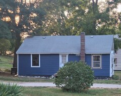 Cijela kuća/apartman Newly Remoded Cozy Cabin With Car Port. Close To The Mississippi River. (New Boston, Sjedinjene Američke Države)