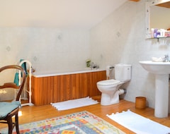 Koko talo/asunto 4 Bedroom Accommodation In Montaut (Montaut, Ranska)