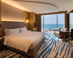 Rezort Jumeirah Beach Hotel (Dubaj, Spojené arabské emiráty)