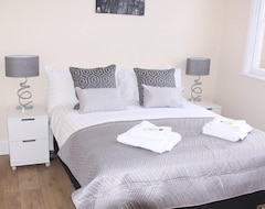 Entire House / Apartment The Salford @ St Petersgate (Stockport, United Kingdom)