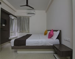 Khách sạn OYO 12305 Raj Residency (Siliguri, Ấn Độ)