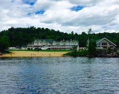 Entire House / Apartment Rustic & Modern Chalet. 32 Acre Of Land. (Sainte-Angèle-de-Prémont, Canada)