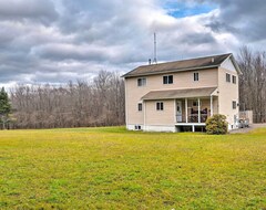 Casa/apartamento entero New! Pet-friendly Retreat W/ Hot Tub: 11 Mi To Ski (Mount Pleasant, EE. UU.)