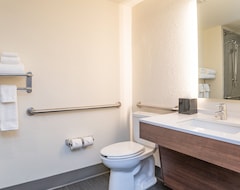 Holiday Inn Hotel & Suites Beaufort at Highway 21, an IHG Hotel (Beaufort, USA)