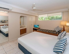 Entire House / Apartment Resort Apartment With Panoramic Beach Views (Hamilton Island, Australia)