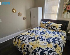 Koko talo/asunto Elegant 4 Br @cleveland Clinic Area (Cleveland, Amerikan Yhdysvallat)