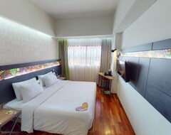 Maxonehotels At Dharmahusada - Surabaya (Surabaya, Indonesia)