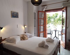 Otel Kapetanos Rooms (Agios Georgios, Yunanistan)