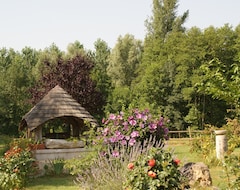 Toàn bộ căn nhà/căn hộ Charming Cottage In Beautiful Perigord, In The Countryside, Near Dordogne (Cavarc, Pháp)