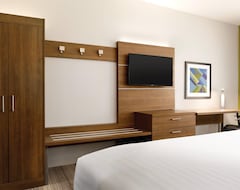 Holiday Inn Express & Suites - Mcallen - Medical Center Area, An Ihg Hotel (McAllen, USA)