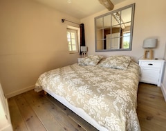 Toàn bộ căn nhà/căn hộ Exclusive 18 beds Luberon paradise with tennis, pool,.& Full service! (Viens, Pháp)