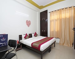 Hotel OYO 11050 Diamond Nest (Ghaziabad, India)