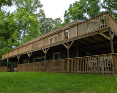 Entire House / Apartment A Beautiful Retreat On The Undisturbed Scenic Cumberland River (Somerset, USA)