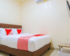 Hotel OYO 2741 Kr Bulan (South Tangerang, Indonesia)
