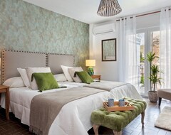 Entire House / Apartment Amazing House In San Nicolas Belvedere - Five Bedroom House, Sleeps 10 (Granada, Spain)