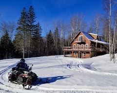 Entire House / Apartment Cast Away Lodge...cast Your Worries Away (Upper Blackville, Canada)