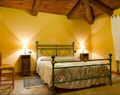 Toàn bộ căn nhà/căn hộ Villa in Camucia-monsigliolo with 4 bedrooms sleeps 9 (Cortona, Ý)