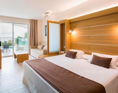 Hotel Sirenis Seaview Country Club (Port d'es Torrent, İspanya)