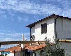 Koko talo/asunto Katoikia Se Sugkrotema Sten Ouranoupole (Ouranoupolis, Kreikka)