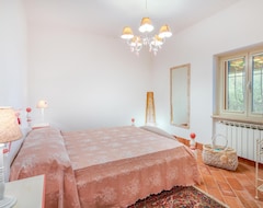 Toàn bộ căn nhà/căn hộ 4 Bedroom Accommodation In Montalto Di Castro (Montalto di Castro, Ý)