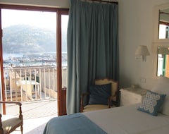 Hele huset/lejligheden Sea Front Apartment With Spectacular Views Over The Harbor (Puerto de Sóller, Spanien)
